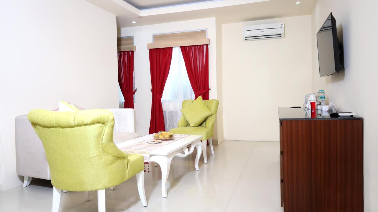 Moritz Hotel Rsab Harapan Kita Jakarta Extérieur photo